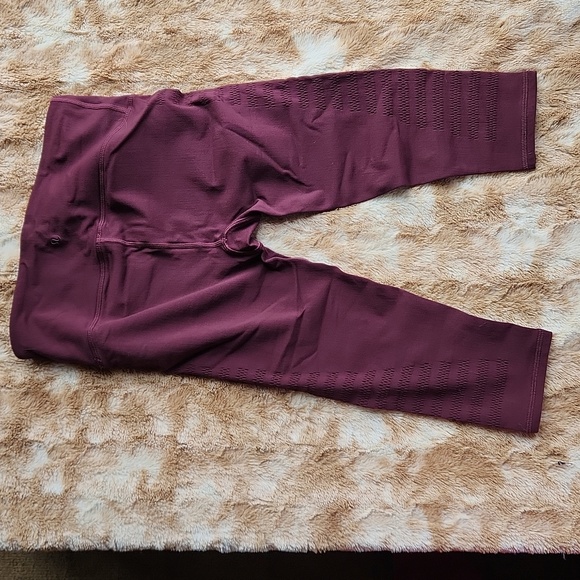 💫Lululemon Reveal Crop (Stripes 17")Dark Adobe - Picture 7 of 11